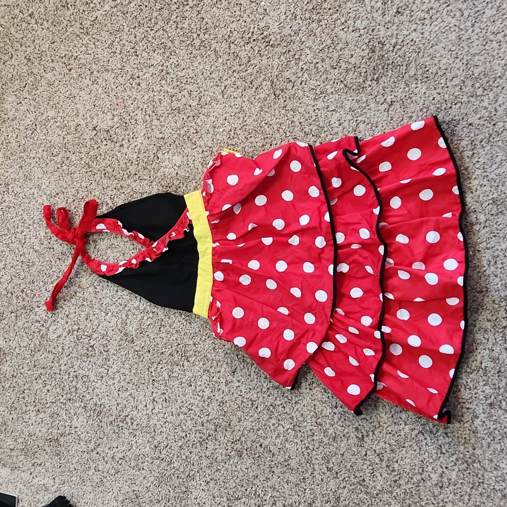 Minnie Mouse ruffled kid size apron